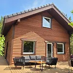 Vakantiehuis Maennisalu Cozy With Hot Tube And Many Extras Mägari