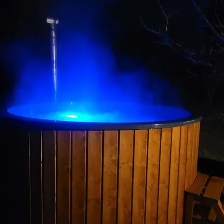 Maennisalu Cozy With Hot Tube And Many Extras *