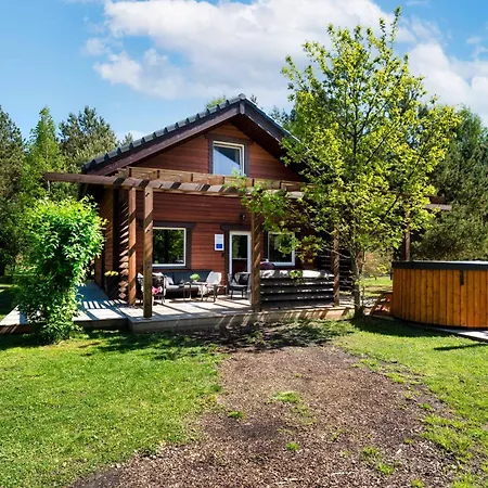 Holiday home Maennisalu Cozy With Hot Tube And Many Extras Maegari